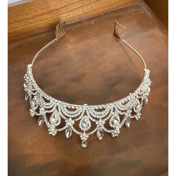 Clear Rhinestone Silver Tone‎ Metal Tiara Crown Comb NEW Bridal Hair Accessories - Picture 12 of 14
